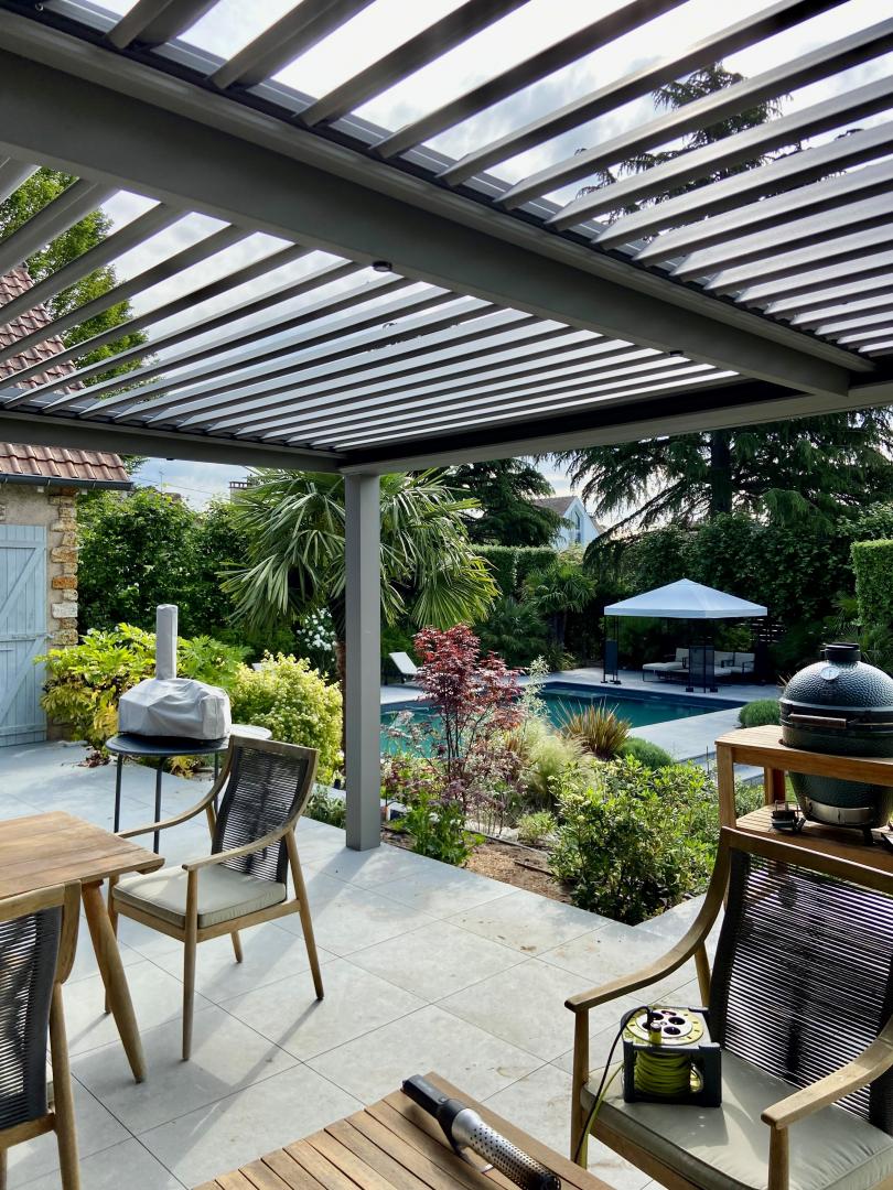 Pergola bioclimatique Saint Nom la Bretèche Entreprise installation porte de garage Essonne